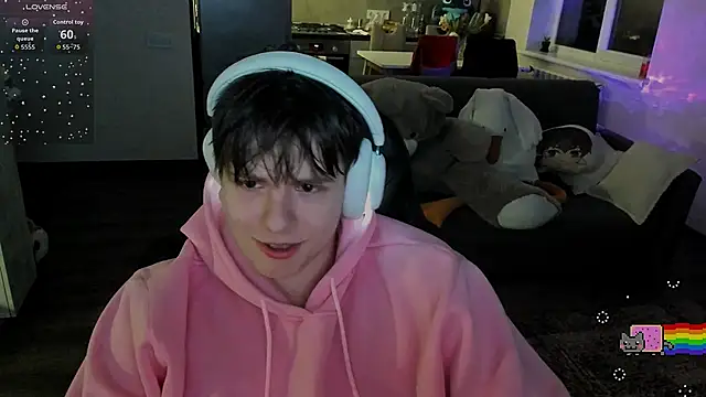 Snapshot of jimmie_hotty chatting on February 19, 9:33 pm jimmie hotty online show from February 19, 9:33 pm