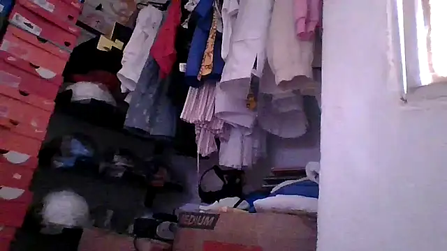 pocahontas hotty online show from April 7, 6:41 pm