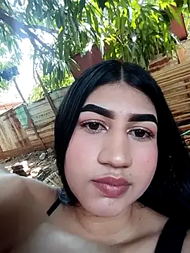 Snapshot of Julianiss chatting on March 1, 6:32 pm Julianiss online show from March 1, 6:32 pm