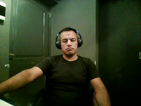 Valenthe26 online show from February 17, 5:37 am