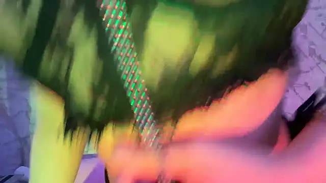 AmaliaJess online show from April 10, 1:27 pm