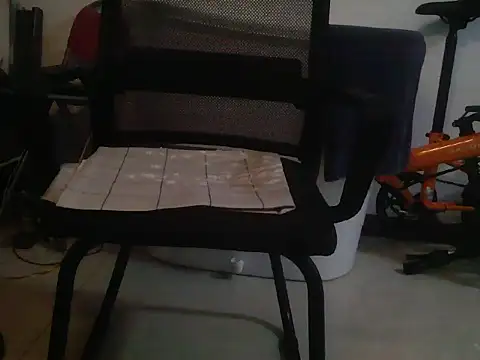 Snapshot of cxyz_222 chatting on May 15, 12:01 pm cxyz 222 online show from May 15, 12:01 pm