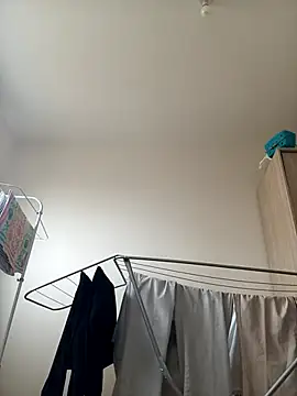 Snapshot of thom7246 chatting on February 19, 11:17 am thom7246 online show from February 19, 11:17 am