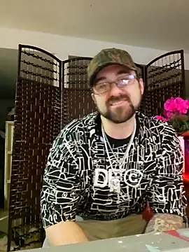 Snapshot of LargeLith chatting on February 18, 5:58 am LargeLith online show from February 18, 5:58 am