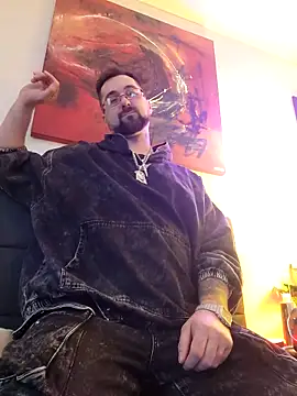 LargeLith online show from April 7, 9:26 pm