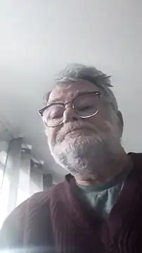 Snapshot of Vieux_pervert chatting on February 21, 10:27 am Vieux pervert online show from February 21, 10:27 am