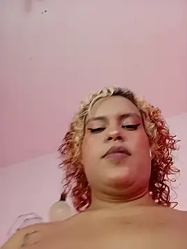 Snapshot of moni_bbw chatting on May 9, 5:51 pm moni bbw online show from May 9, 5:51 pm