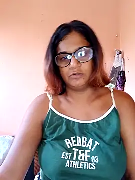 Snapshot of indianstrawberrylips4u chatting on April 18, 6:06 am indianstrawberrylips4u online show from April 18, 6:06 am