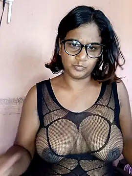 Snapshot of indianstrawberrylips4u chatting on April 20, 5:54 am indianstrawberrylips4u online show from April 20, 5:54 am