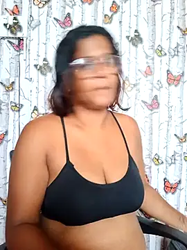 Snapshot of indianstrawberrylips4u chatting on May 8, 6:19 am indianstrawberrylips4u online show from May 8, 6:19 am