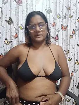 Snapshot of indianstrawberrylips4u chatting on May 14, 3:52 pm indianstrawberrylips4u online show from May 14, 3:52 pm