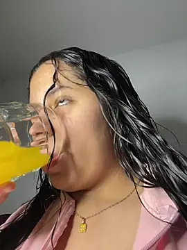 Snapshot of FerLondon55 chatting on February 24, 6:22 am FerLondon55 online show from February 24, 6:22 am