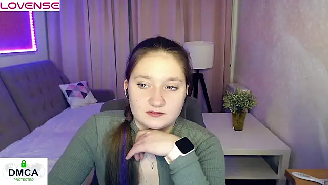 Snapshot of Sparkling_Starlet67 chatting on February 21, 5:41 am Sparkling Starlet67 online show from February 21, 5:41 am