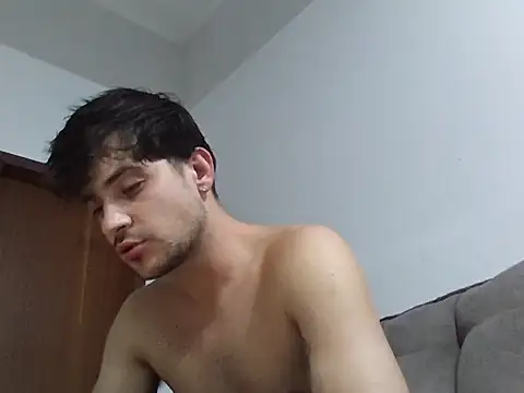 machodotado97 online show from March 8, 3:43 am