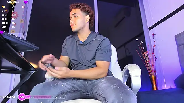 Snapshot of marcos_lc chatting on February 18, 12:23 pm marcos lc online show from February 18, 12:23 pm