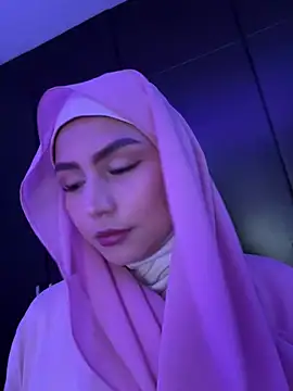 Snapshot of Darsha_Khemu chatting on June 23, 10:19 pm Darsha Khemu online show from June 23, 10:19 pm