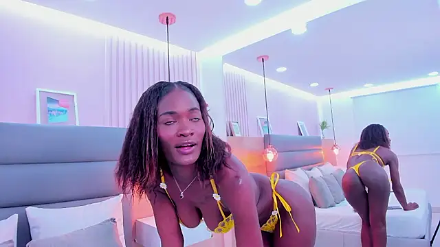 Snapshot of ivonne_duval chatting on March 4, 4:46 pm ivonne duval online show from March 4, 4:46 pm