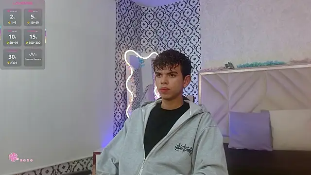 Snapshot of keahi_tay chatting on February 27, 11:54 am keahi tay online show from February 27, 11:54 am