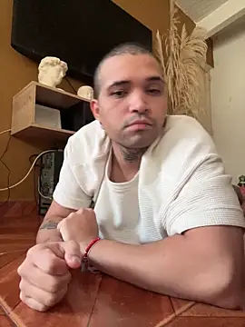 Simone026 online show from February 25, 10:52 pm