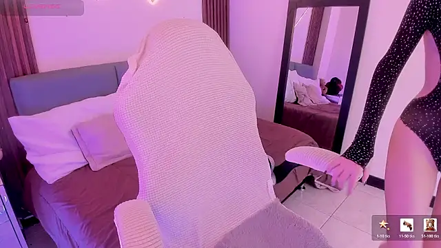 LunaaHarper online show from March 18, 8:01 pm