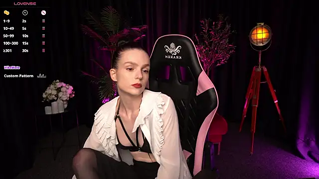 Snapshot of Wild_Alice_me chatting on March 7, 3:42 pm Wild Alice me online show from March 7, 3:42 pm