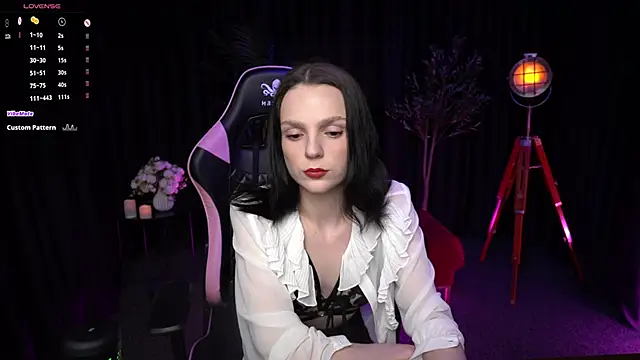 Snapshot of Wild_Alice_me chatting on March 14, 3:50 pm Wild Alice me online show from March 14, 3:50 pm