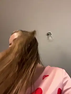 clarabarness15 online show from February 28, 5:41 am