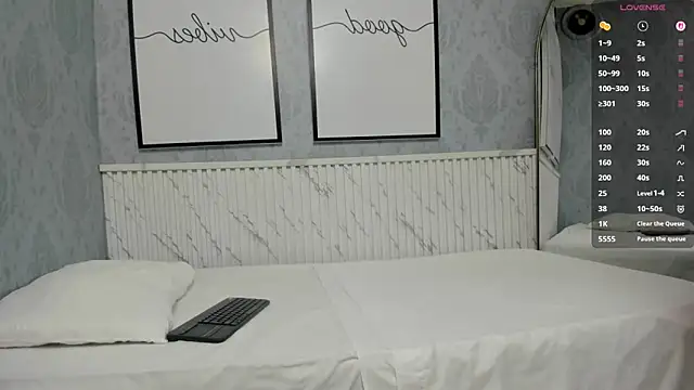 Snapshot of beautydoll18_ chatting on June 17, 10:17 am beautydoll18 online show from June 17, 10:17 am