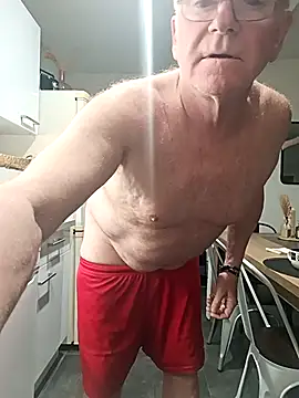 olivbisoumis online show from May 4, 3:02 am