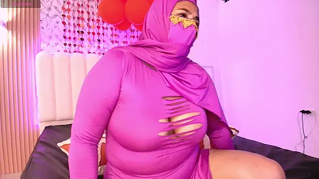 Nadia Privee online show from February 19, 6:37 pm