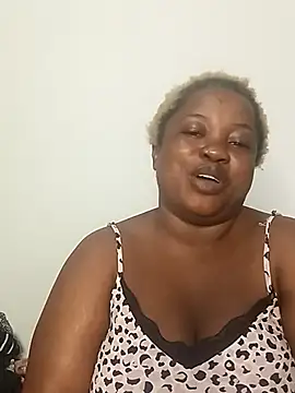 Snapshot of HottCandyXxx chatting on March 7, 12:29 am HottCandyXxx online show from March 7, 12:29 am