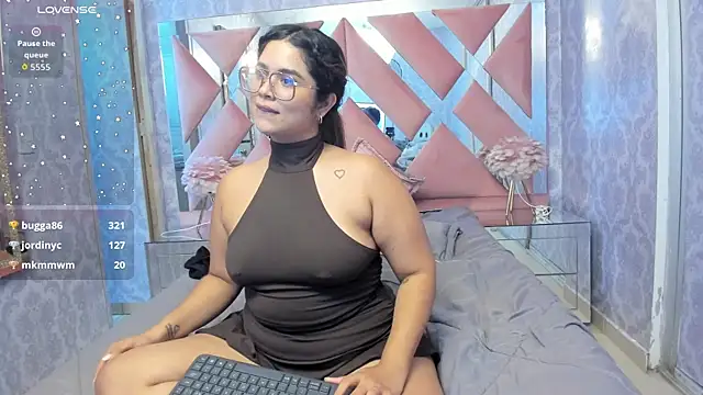 liz ariza4u online show from April 1, 1:41 pm
