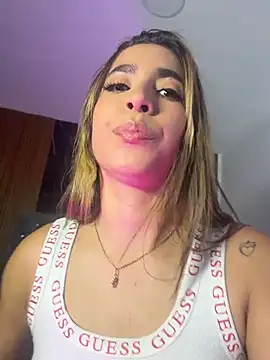 Sophiexx  online show from March 22, 5:27 pm