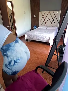 kali rousse online show from April 3, 12:25 pm