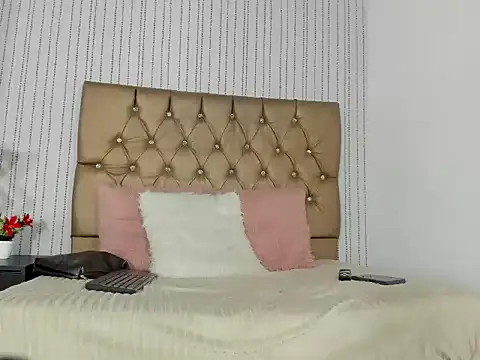 Snapshot of hanna_luciana chatting on May 8, 3:39 pm hanna luciana online show from May 8, 3:39 pm