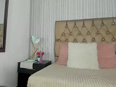 Snapshot of hanna_luciana chatting on May 9, 3:28 pm hanna luciana online show from May 9, 3:28 pm