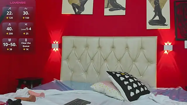 Snapshot of SweerLuna chatting on April 30, 2:01 pm SweerLuna online show from April 30, 2:01 pm