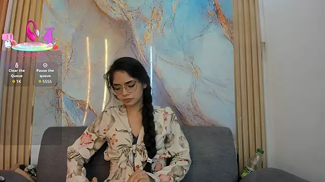 Carolina pm online show from April 6, 10:54 pm