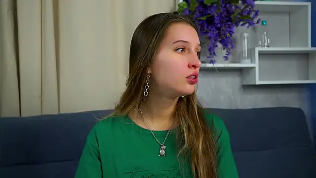 AshelyPeakes online show from February 28, 1:06 am