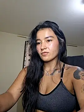 Miiia a online show from March 12, 9:10 pm