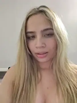 Snapshot of Bebitafiu69 chatting on February 24, 12:30 am Bebitafiu69 online show from February 24, 12:30 am