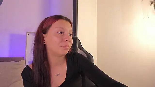 MelLove  online show from February 22, 8:18 pm