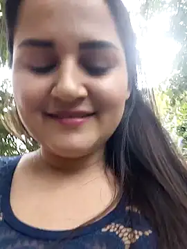 yissela92 online show from February 21, 6:53 pm