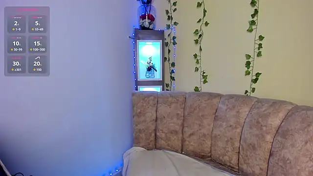 Snapshot of little__eva chatting on February 24, 7:56 pm little eva online show from February 24, 7:56 pm