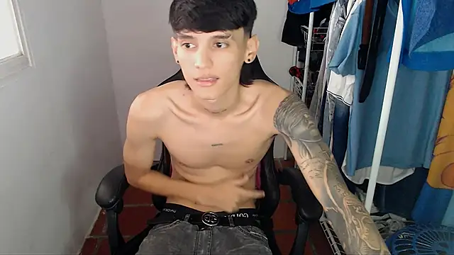 Snapshot of BOY-767 chatting on February 20, 6:30 pm BOY-767 online show from February 20, 6:30 pm