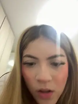 Snapshot of meggan___ chatting on February 22, 7:19 am meggan online show from February 22, 7:19 am