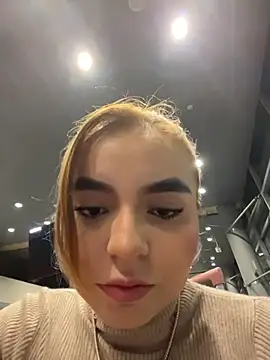 Laurap1 online show from March 10, 7:46 am