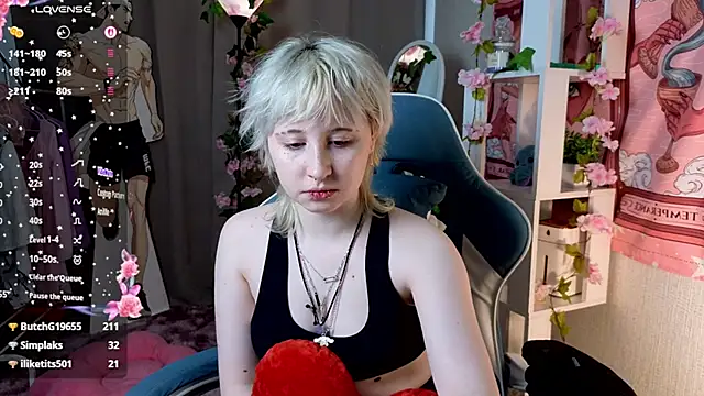 May leaf online show from February 20, 6:26 am