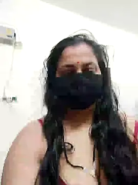 Snapshot of Desi_Heat_Couple chatting on February 22, 4:27 pm Desi Heat Couple online show from February 22, 4:27 pm