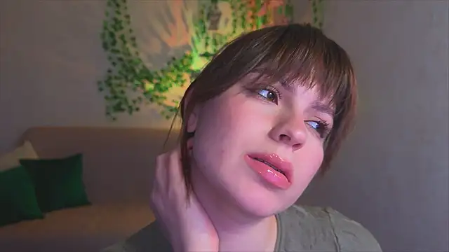 rinamandarina online show from March 18, 5:38 pm